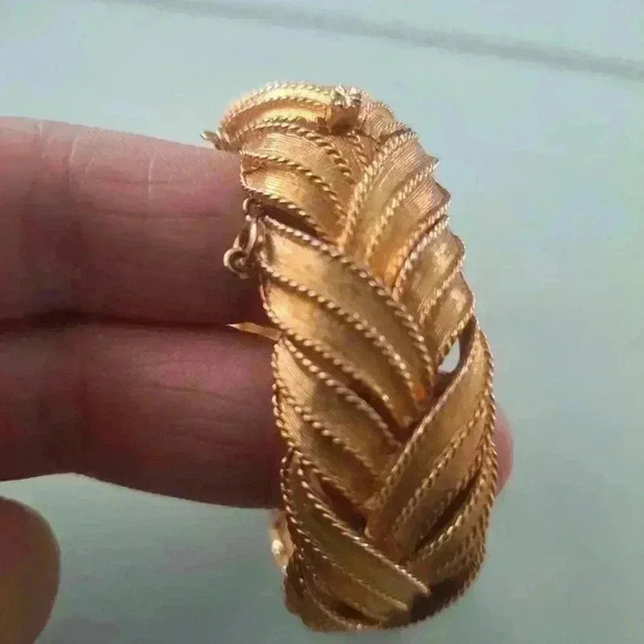 Boucher - Picture 8 of 8